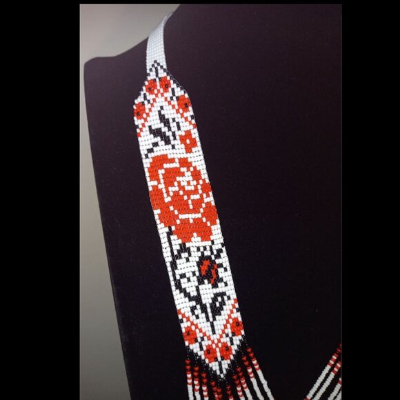 🌹 Beaded Gerdan with Rose Embroidery Motifs 🌹 - Picture 4 of 4